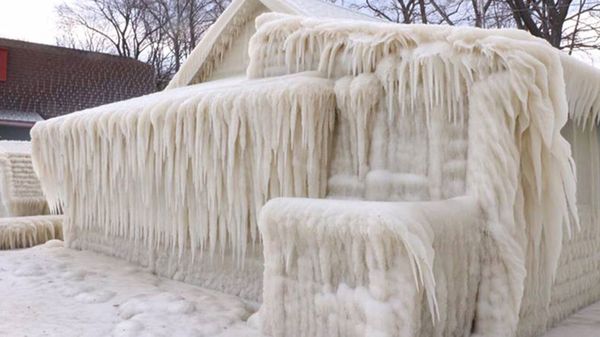 La “casa de hielo” del Lago Ontario, en Nueva York (John Kucko)