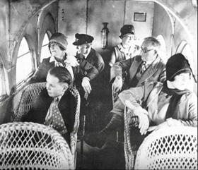 Así se viajaba en la década del 20. Subirse en un avión ya era un lujo en sí mismo