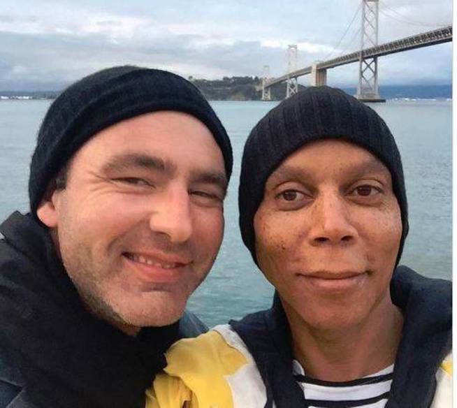 RuPaul con su marido. (Instagram)