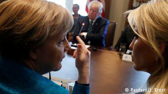 USA Angela Merkel und Ivanka Trump (Reuters/J. Ernst)