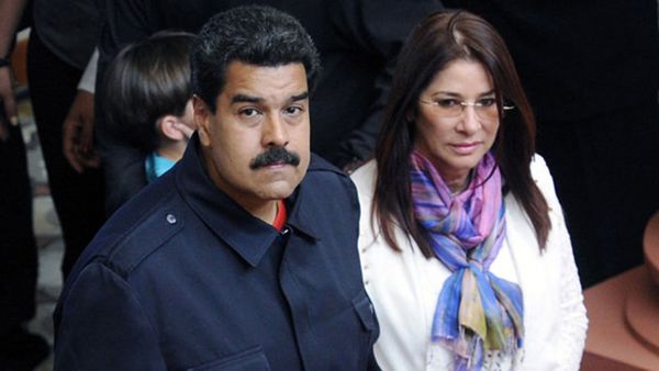 Nicolás Maduro y su esposa Cilia Flores