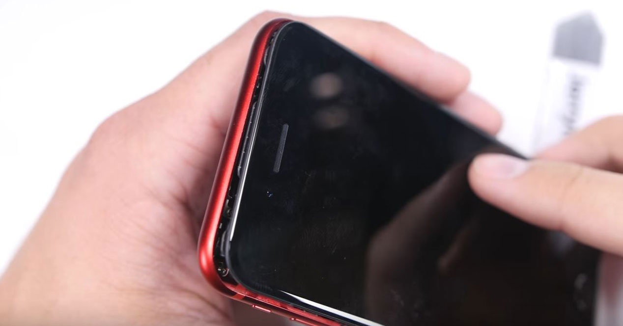 iPhone 7 de color rojo