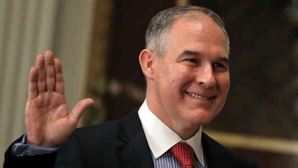 Scott Pruitt, jefe de la agencia de protección ambiental, es escéptico sobre el cambio climático (Reuters)