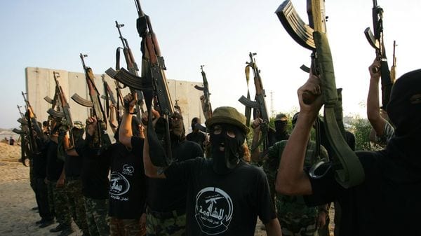 Miembros del Comité de Resistencia Popular, afiliado al grupo terrorista Hamas (Getty Images)
