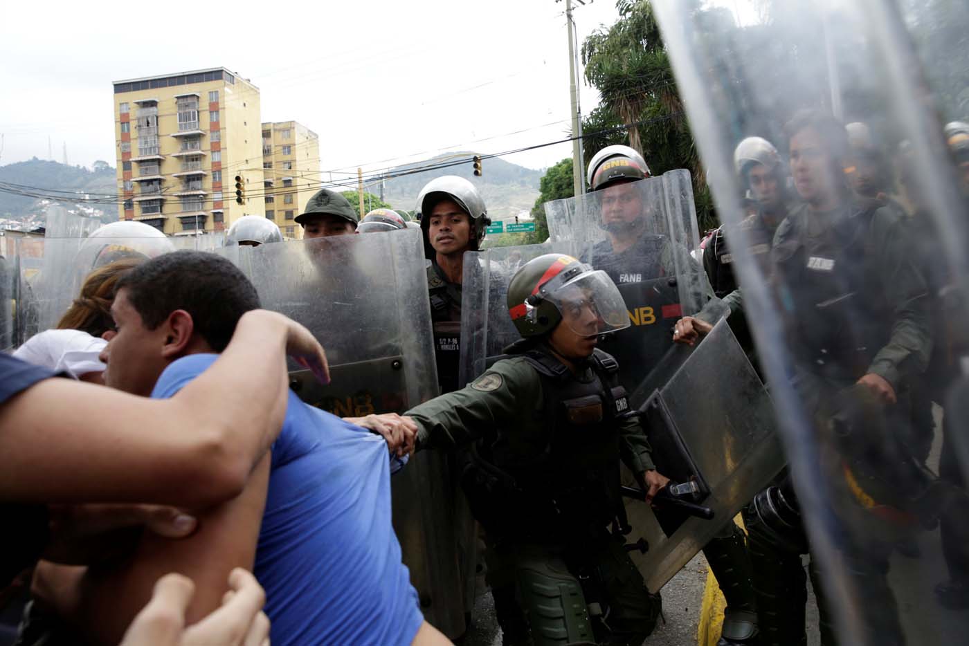 Opposition supporters clash with Venezuela