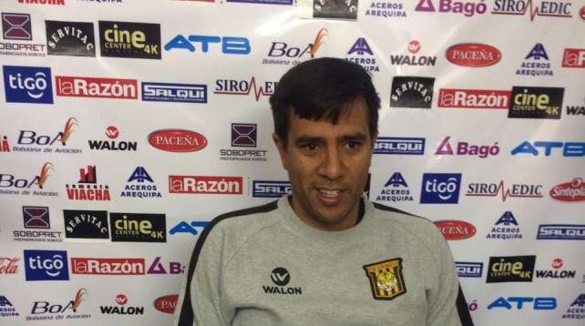 César Farías no descuida detalle pensando en el clásico ante Bolívar. Foto: Luis Sandoval %image_alt%