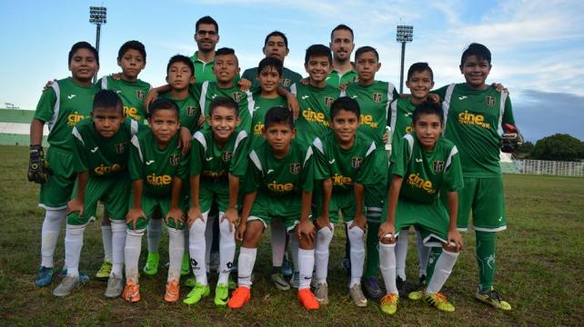 El equipo 2005 en pleno durante una práctica. Foto: Bolivia 2022 %image_alt%