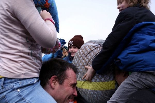 Hasta los niños participaron de este evento en Nueva York. (REUTERS)