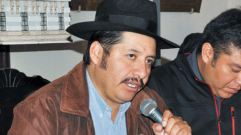 El gobernador de Chuquisaca, Esteban Urquizu.