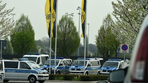 La Policía alemana blindó el entrenamiento matutino del Borussia Dortmund (AFP)