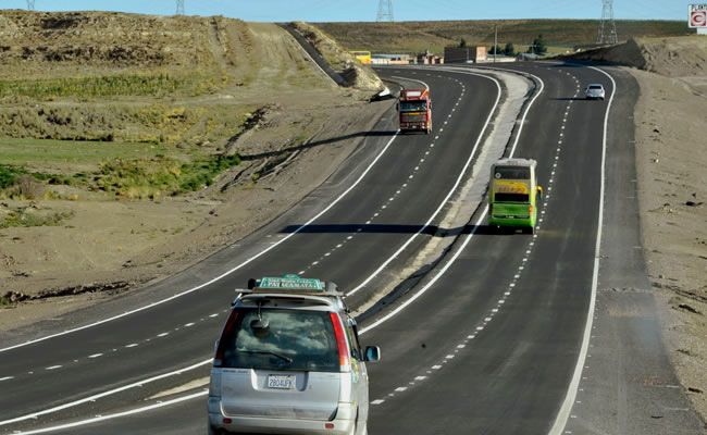 Accidente en carretera Oruro-Cochabamba deja cuatro muertos y un herido ...