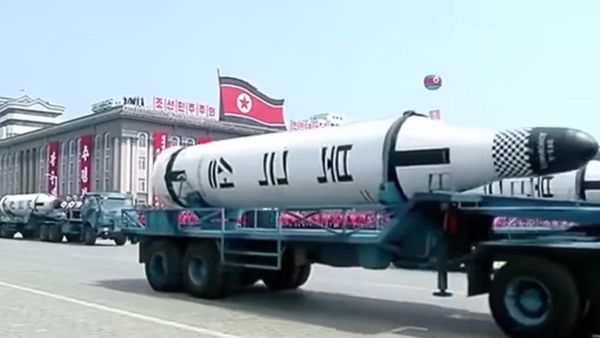 Misil de lanzamiento submarino KN-11
