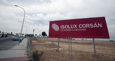 Cartel de Isolux en una obra de la compañía. Foto: Pablo Monge