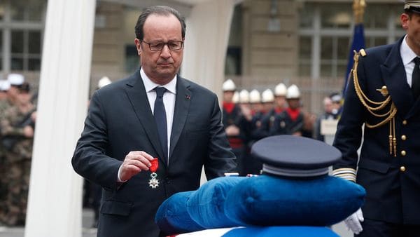 El acto homenaje estuvo encabezado por el presidente François Hollande (AFP)