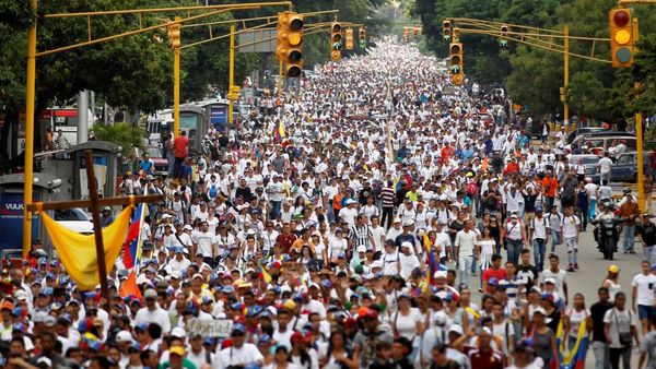 Hay marchas a diario en busca de un cambio de gobierno (Reuters)