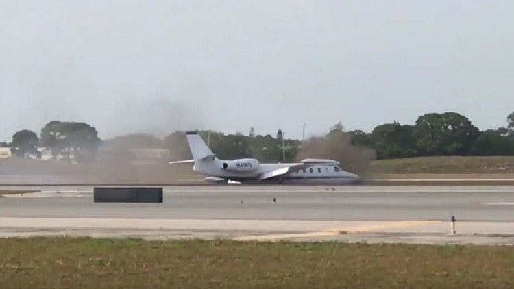 VIDEOS: Impresionante aterrizaje de emergencia de avión sin una rueda en Florida