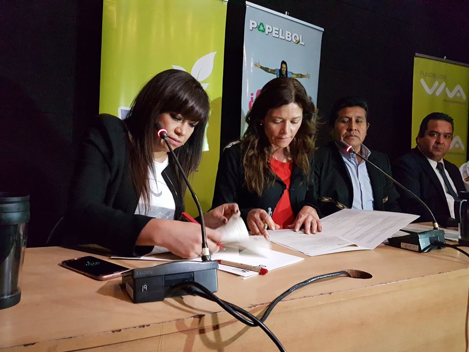 Fundaci N Viva Y Papelbol Firman Convenio Para Reciclaje De Material De