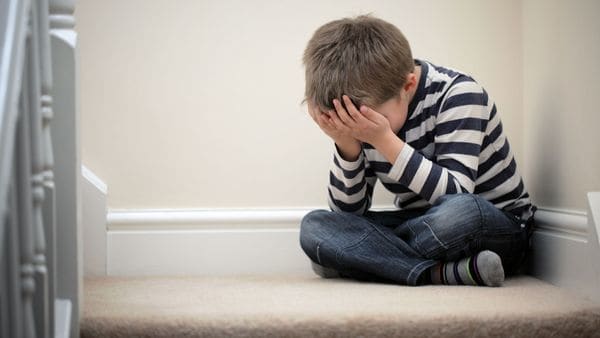 Alrededor del 5 por ciento de la violencia sexual entre niños afecta a los de 5 y 6 años. (iStock)