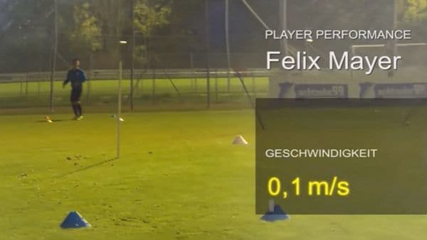 Esta es la visión de uno de los entrenadores del Hoffenheim mientras utiliza los Google Glass en la práctica