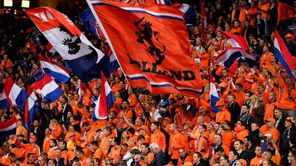 La Federación de fútbol de Holanda instó a los demás para que declaren