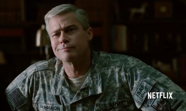 Brad Pitt interpreta al general Glen McMahon.