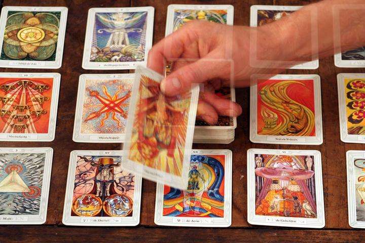¿Qué es la psicomagia? El arte de Jodorowsky para desbloquear traumas