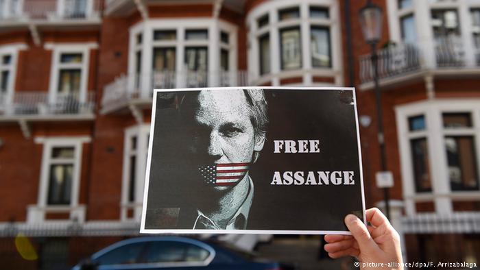 London ecuadorianische Botschaft Julian Assange (picture-alliance/dpa/F. Arrizabalaga)