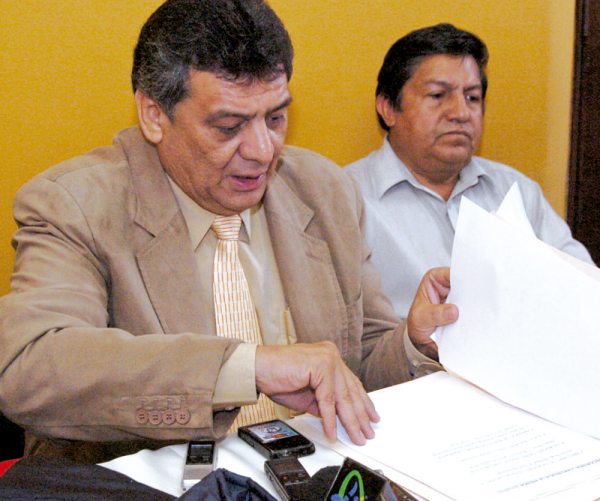 Resultado de imagen de asesor legal de la entidad, Víctor Hugo López,
