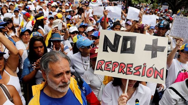 Los venezolanos quieren paz y un cambio de gobierno (Reuters)