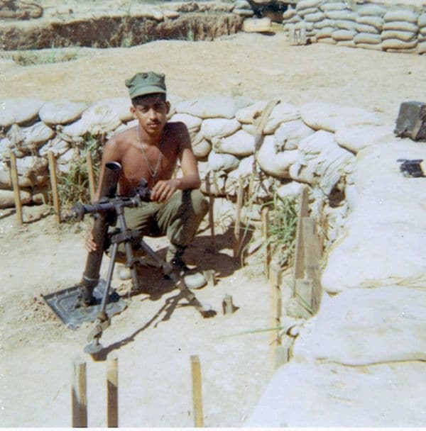 El marine Ronald Reyes murió el 30 de marzo de 1968 en Khe Sanh. Su hijo Ron Reyes participa en las reuniones de gente que perdió a sus padres en la Guerra de Vietnam. (Foto de la familia)