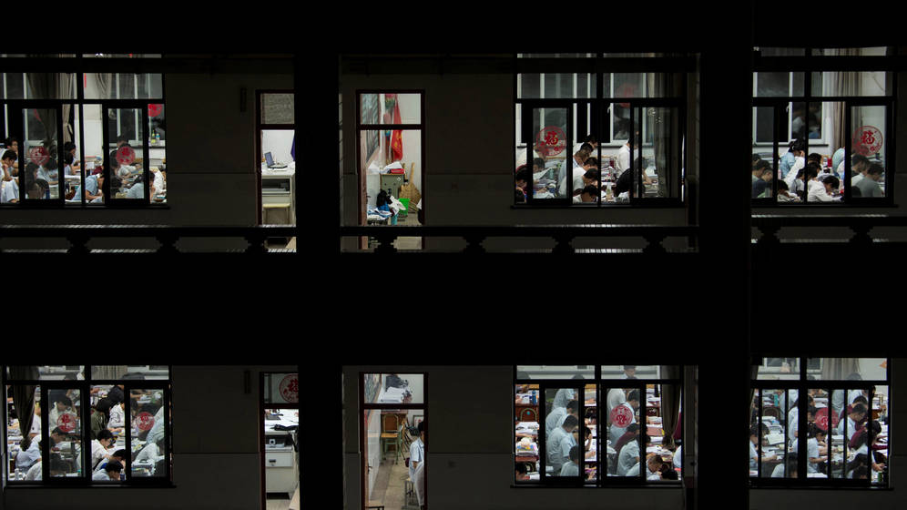 Foto: Estudiantes chinos ultiman su preparación del 'gaokao' este mismo año. (Reuters/Stringer)