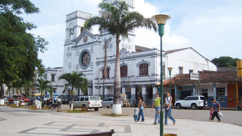 La Catedral y plaza principal de Trinidad