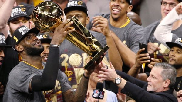 LeBron James conquistó la NBA con Cleveland Cavaliers en 2016 (EFE)