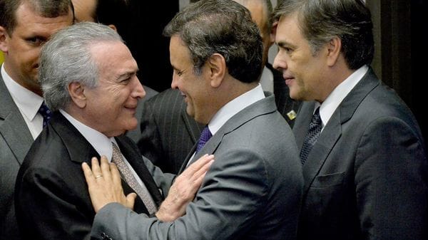 Michel Temer junto a Aécio Neves, que hoy es un aliado en problemas (EFE)