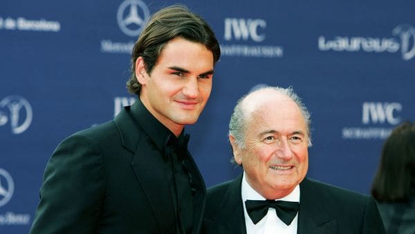 Roger Federer y Joseph Blatter (Getty)