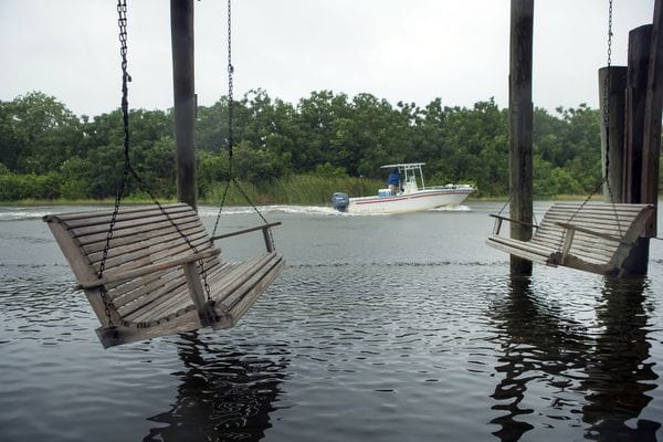 La tormenta tropical Cindy ya causó algunas inundaciones (AP)
