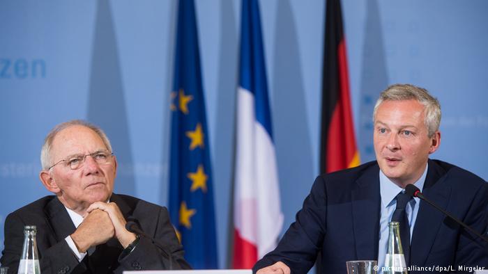 Bruno Le Maire (izqda.) y Wolfgang Schäuble.
