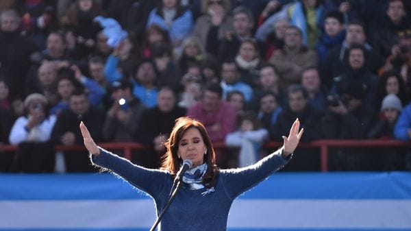 Cristina Kirchner, durante el acto esta semana en la cancha de Arsenal (Adrián Escandar)