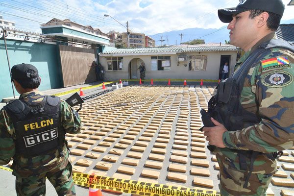 Resultado de imagen de Felcn confisca 20,1 kilos de clorhidrato de cocaína en Chuquisaca