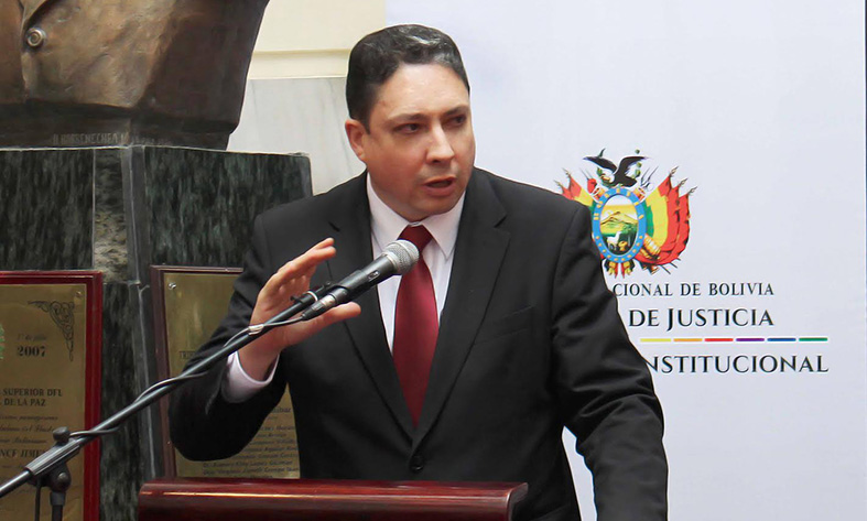 Ministro Héctor Arce denunció que el presidente del Colegio Departamental de Abogados entregó información poco sería sobre supuestos consorcios de abogados