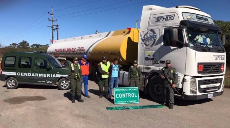 Camión boliviano detenido en Salta. | Foto: www.eltribuno.info