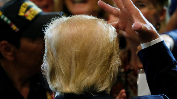 Lucir una tupida cabellera puede provocarle a Trump una 