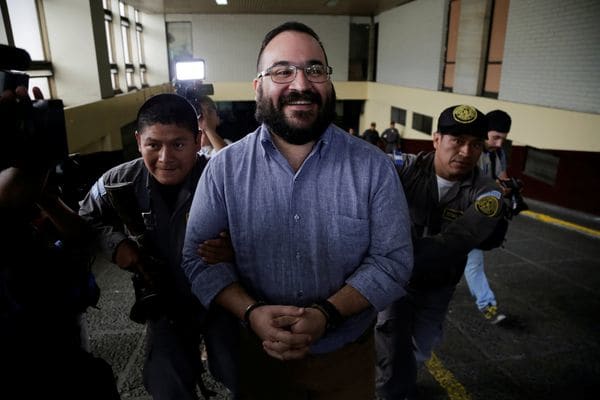 Javier Duarte tras la audiencia de este martes en la que aceptó la extradición (Reuters)
