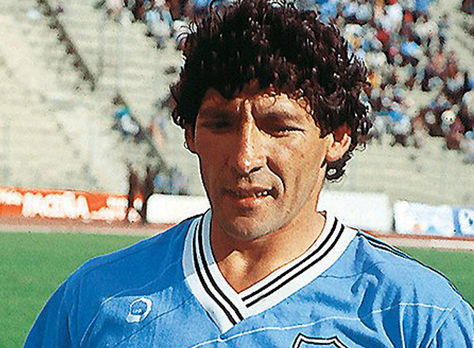 Carlos Fernando Borja antes de un partido de Bolívar en los años 90. Foto: Pasión Fútbol