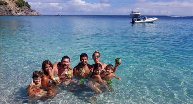 Los Messi y los Suárez, juntos