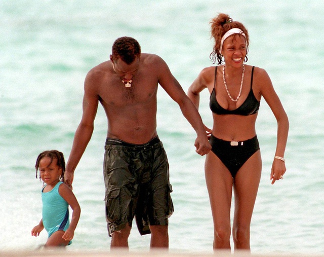 Tiempo felices: Whitney, Bobby Bobbi Kristina en la Costa Azul en 1996.