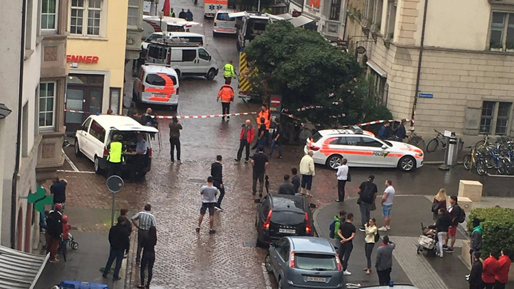 Suiza: Un hombre armado con una motosierra hiere a varias personas