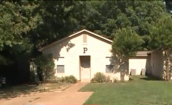 La casa a la que debía ir la policía. La P de Samuel Pearman, el hombre buscado, no alertó a las autoridades