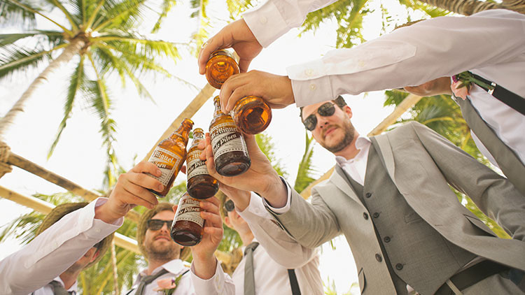 ¿Beber para olvidar?: Ojo, científicos aseguran que el alcohol mejora la memoria