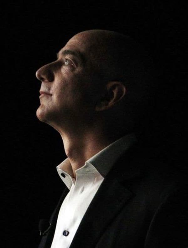 Por unas horas, Jeff Bezos fue el hombre más rico del mundo